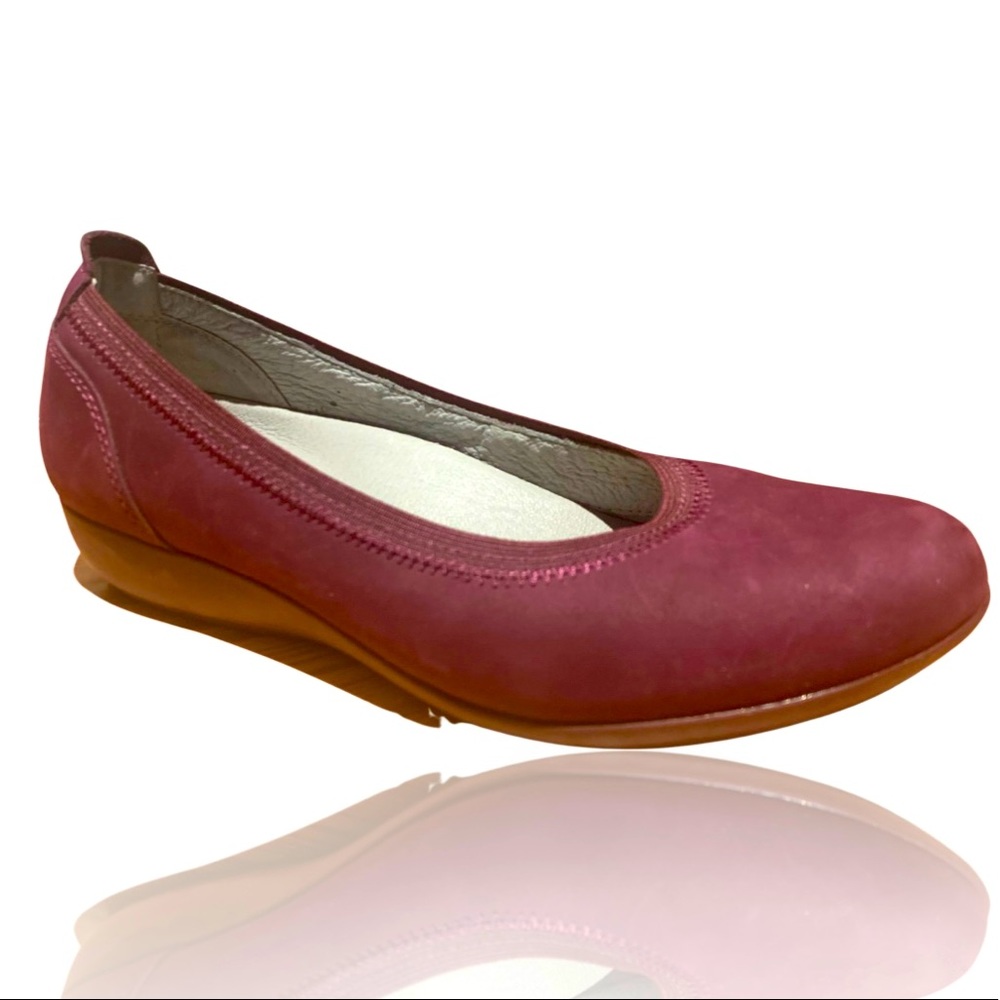 Dansko Kristen Wine Milled Nubuck Ballet Flat- 38